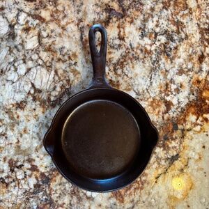 Vintage Griswold #3 Cast Iron Skillet